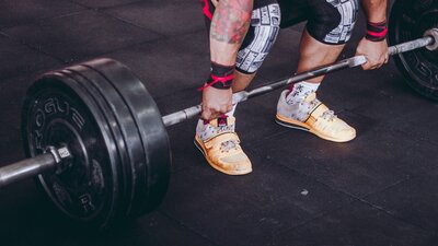 Progressing the Deadlift: A Beginner to Expert Level Guide